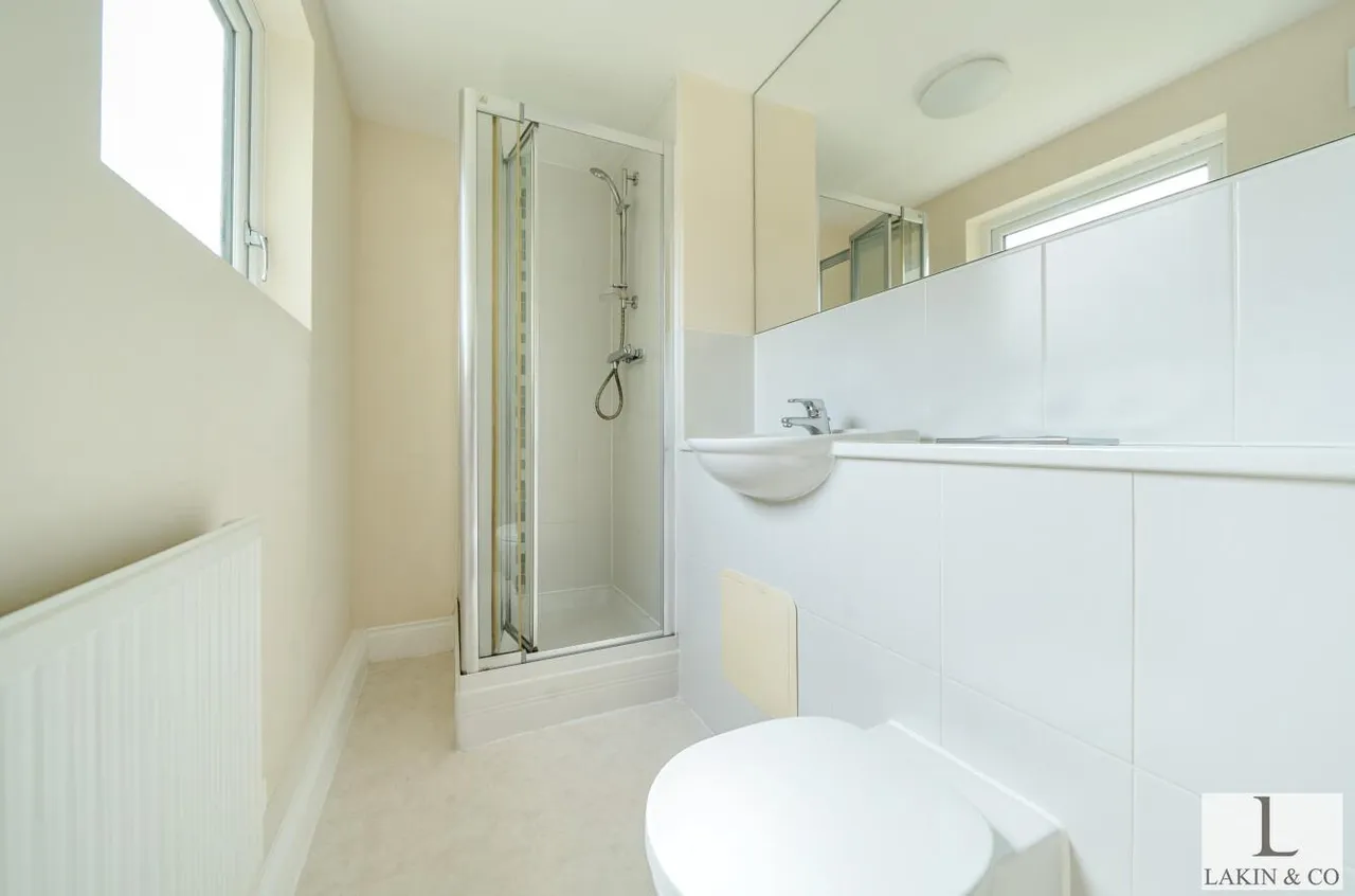 Tedder Close, Uxbridge, Uxbridge, Middlesex, UB10 0FH, photo 7