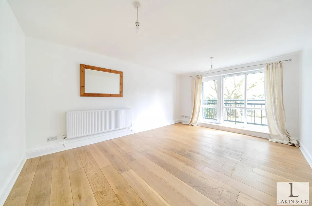 2 bed flat for sale — Tedder Close, Uxbridge, Uxbridge, Middlesex, UB10 0FH