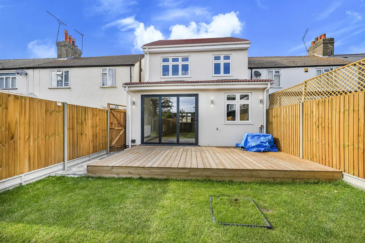 Sinclair Road, Chingford, E4 8PW, photo 10