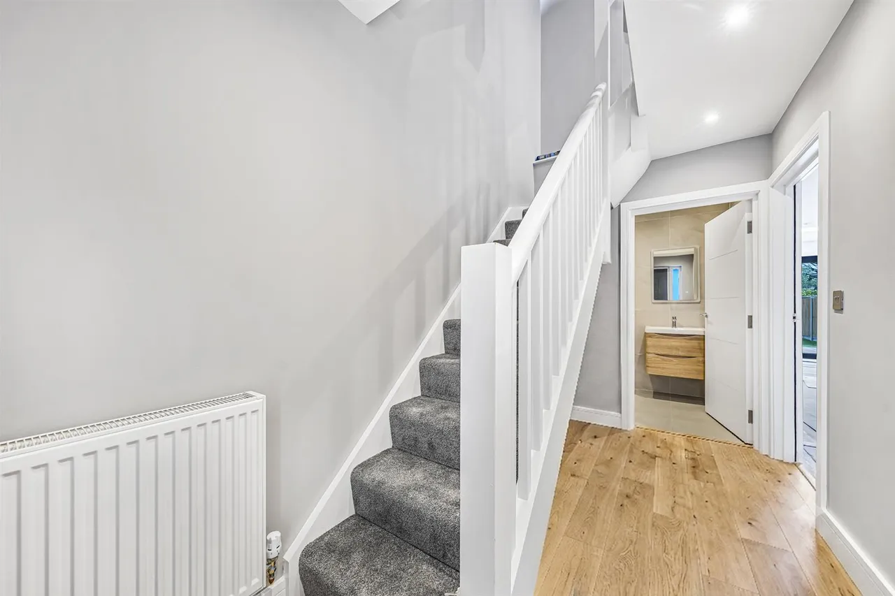 Sinclair Road, Chingford, E4 8PW, photo 12