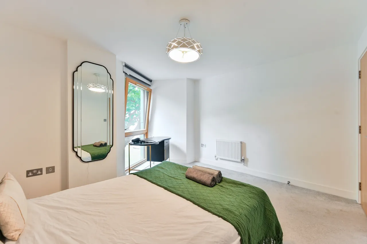 Flat 6, Melbway House, 18 Meadow Row, London, photo 10