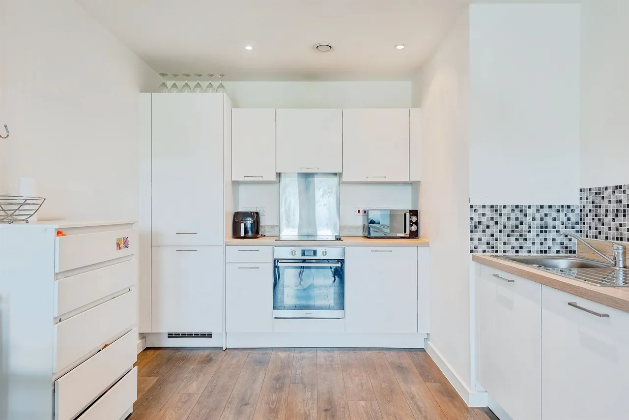 Marketfield Way, Redhill, RH1, photo 9