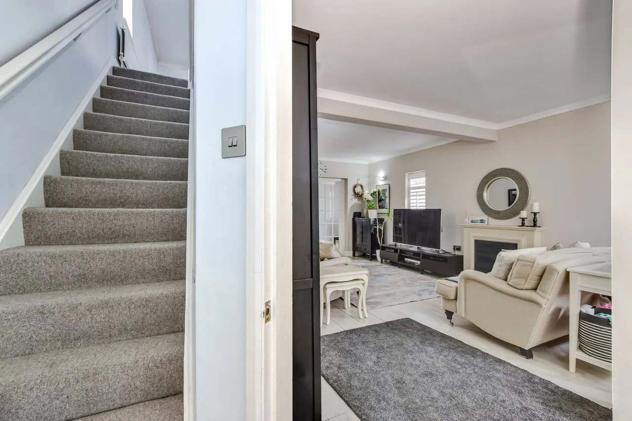 High Road, Leavesden, Watford, WD25 7AJ, photo 4