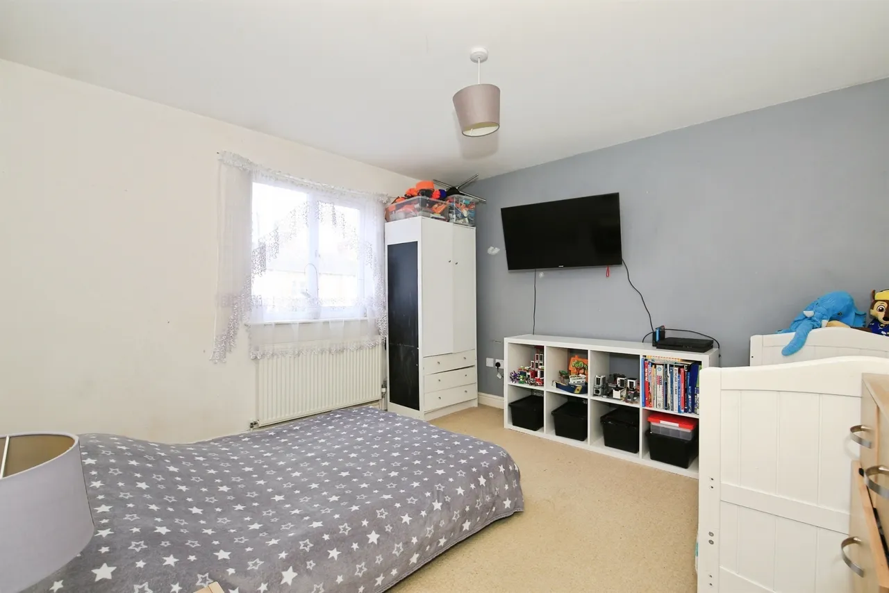 Queens Drive West, Peterborough, photo 6