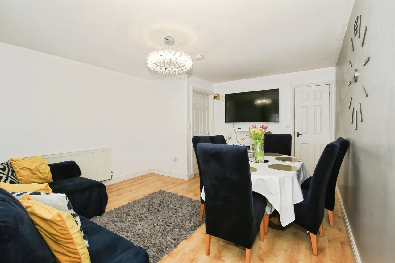 Queens Drive West, Peterborough, photo 9