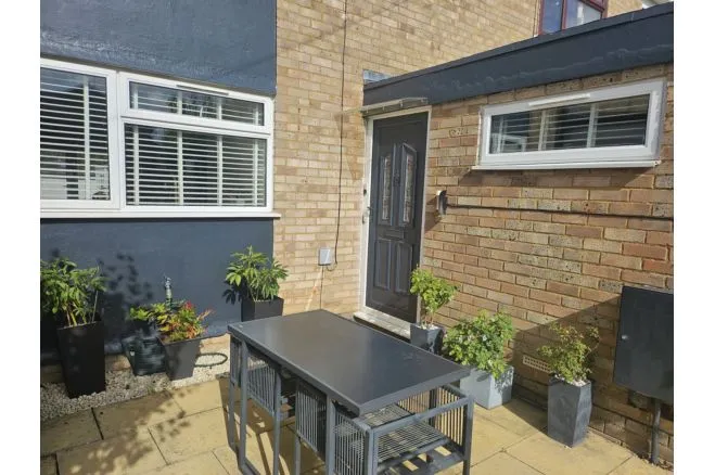 Northlands Road, Adstock, MK18, photo 4
