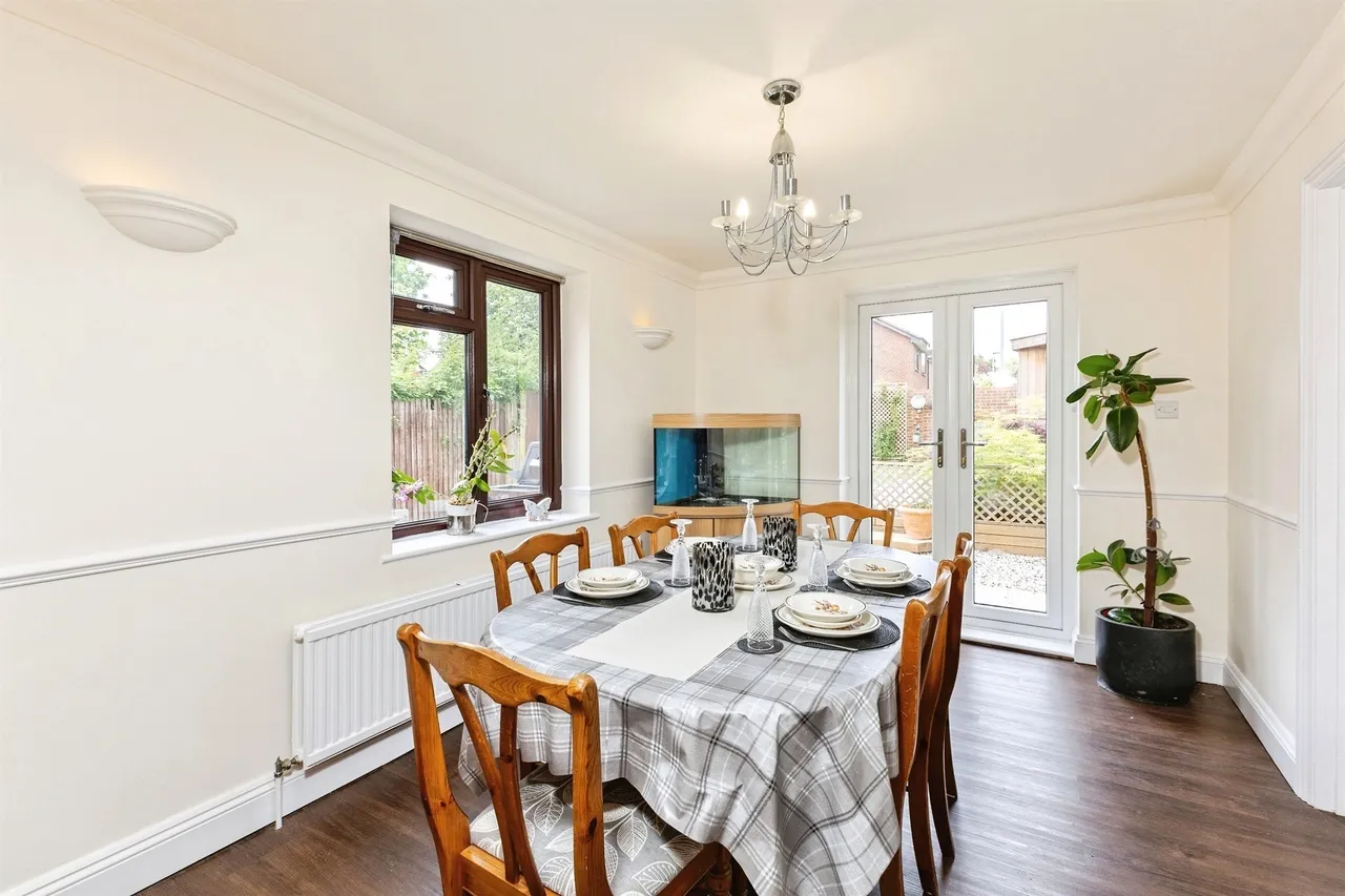 Minden Close, Wokingham, photo 8