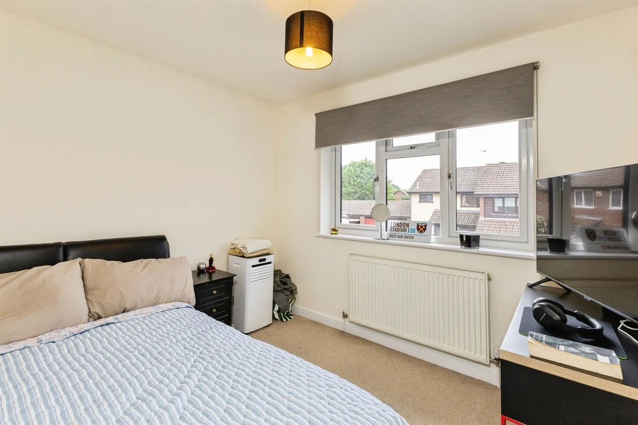 Minden Close, Wokingham, photo 11