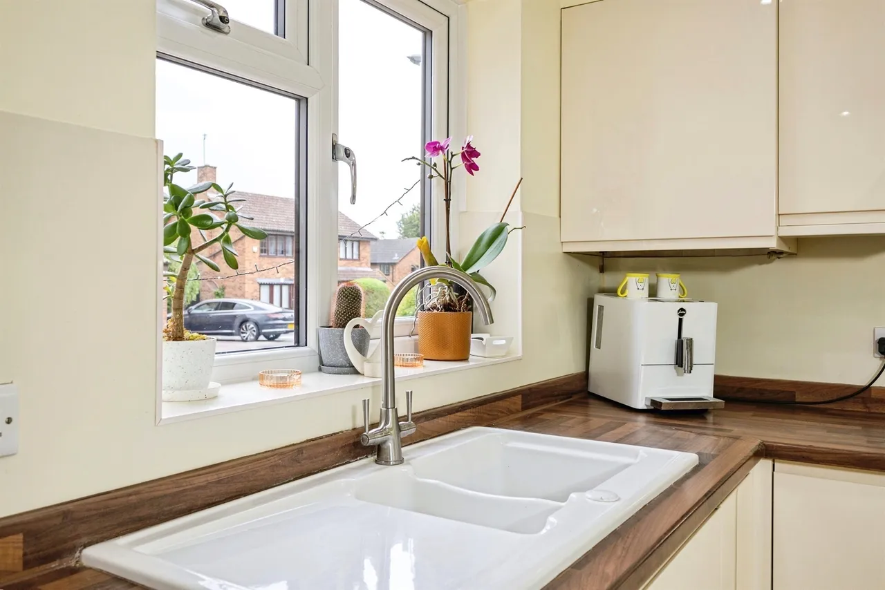 Minden Close, Wokingham, photo 4