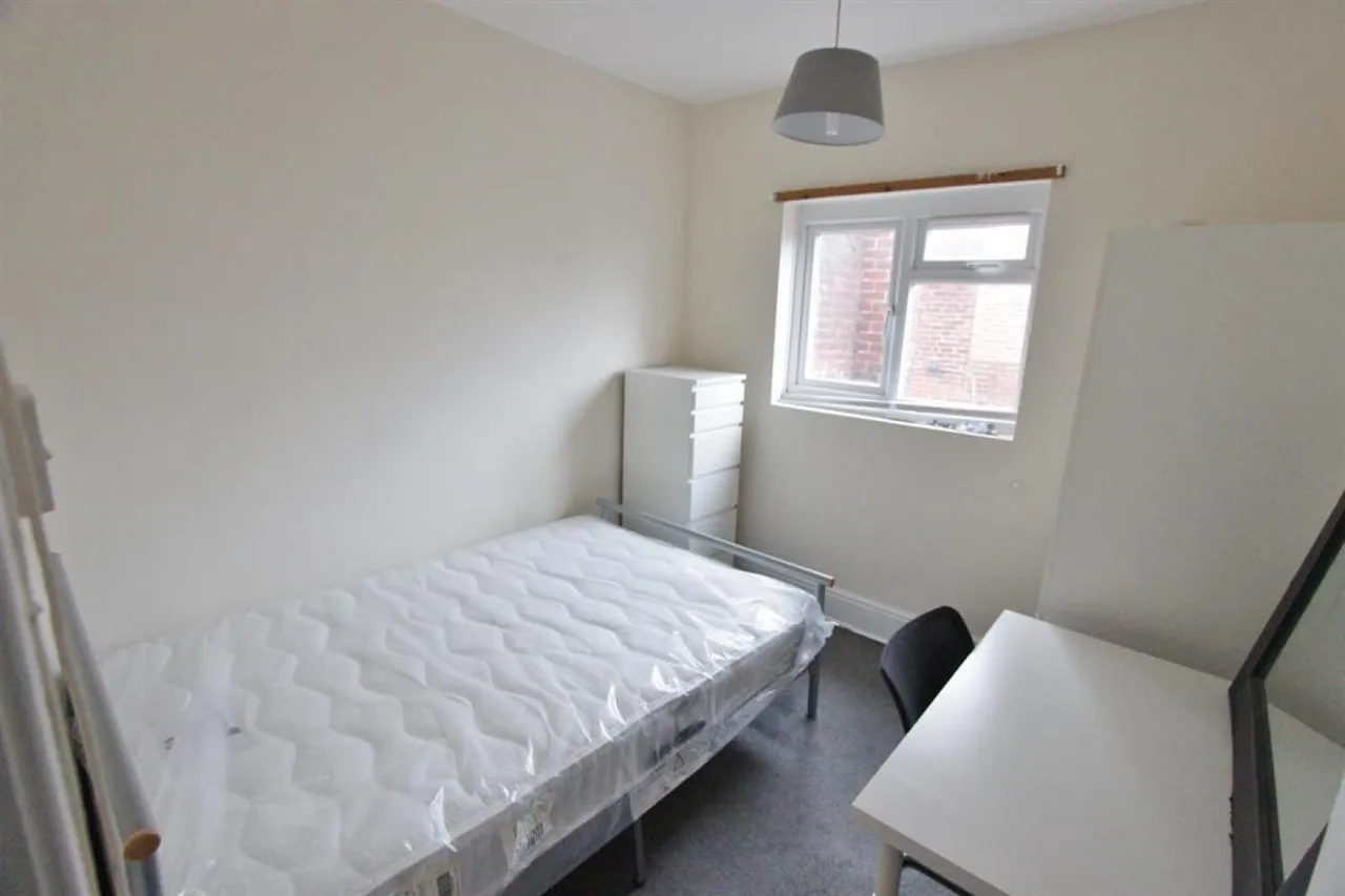 Hunter Hill Road, Sheffield, S11 8UE, photo 8