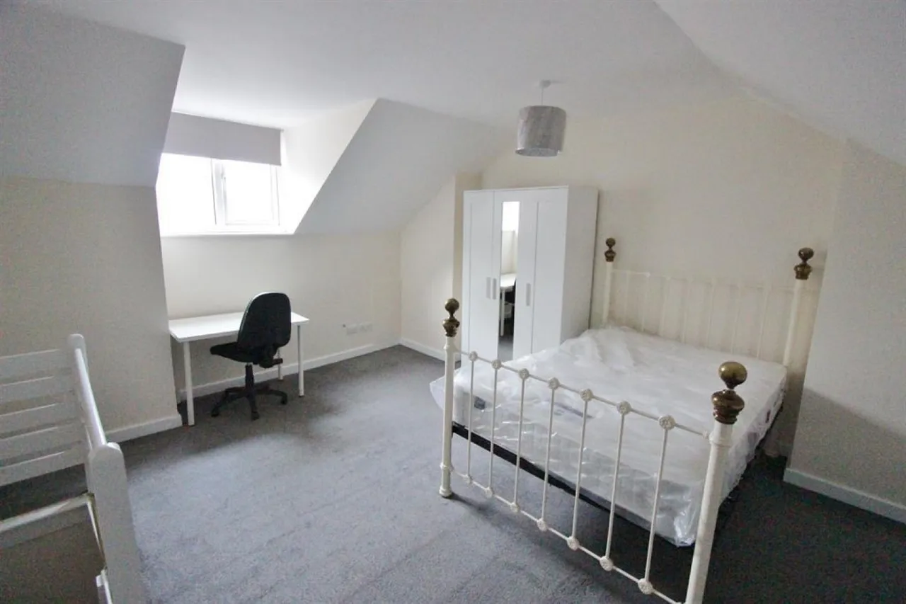 Hunter Hill Road, Sheffield, S11 8UE, photo 9
