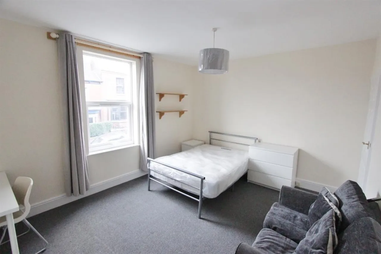 Hunter Hill Road, Sheffield, S11 8UE, photo 6