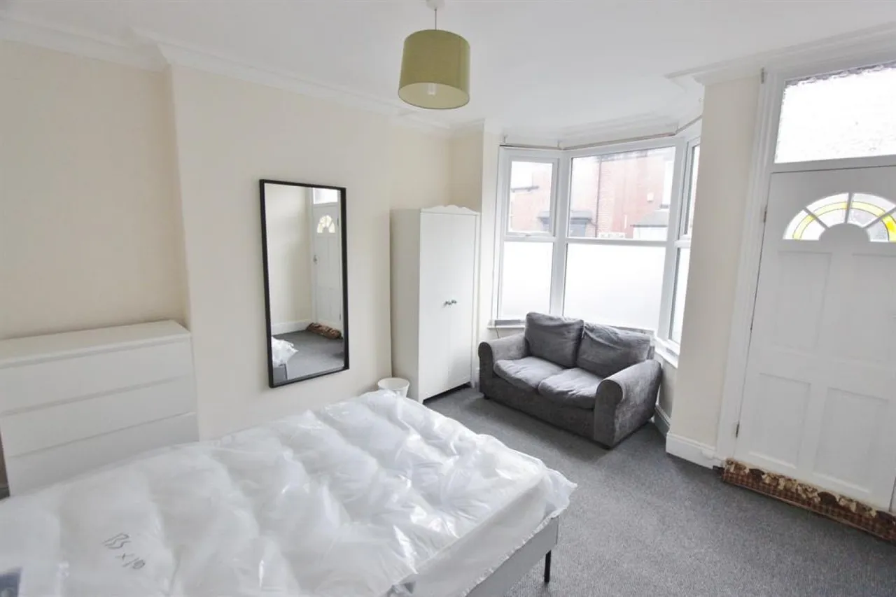 Hunter Hill Road, Sheffield, S11 8UE, photo 4