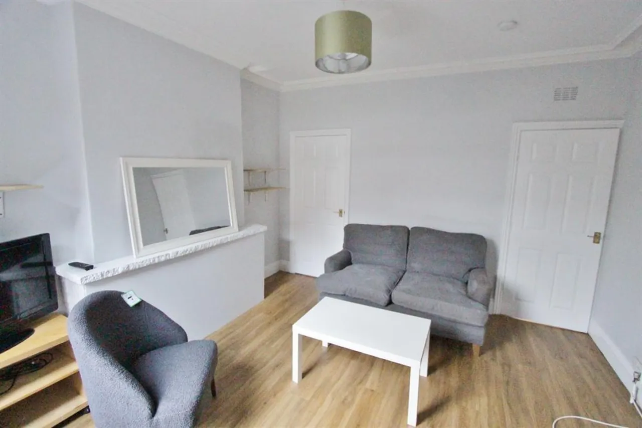 Hunter Hill Road, Sheffield, S11 8UE, photo 2