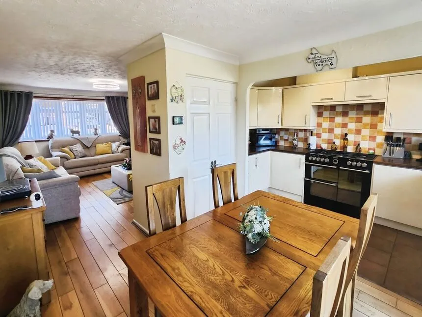 Fair Isle Drive, Nuneaton, Warwickshire, CV10, photo 10