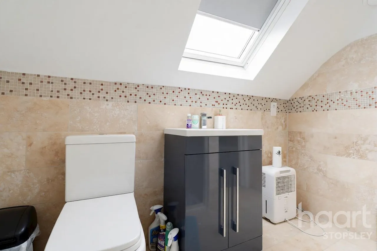 Hitchin Road, Luton, LU2, photo 17