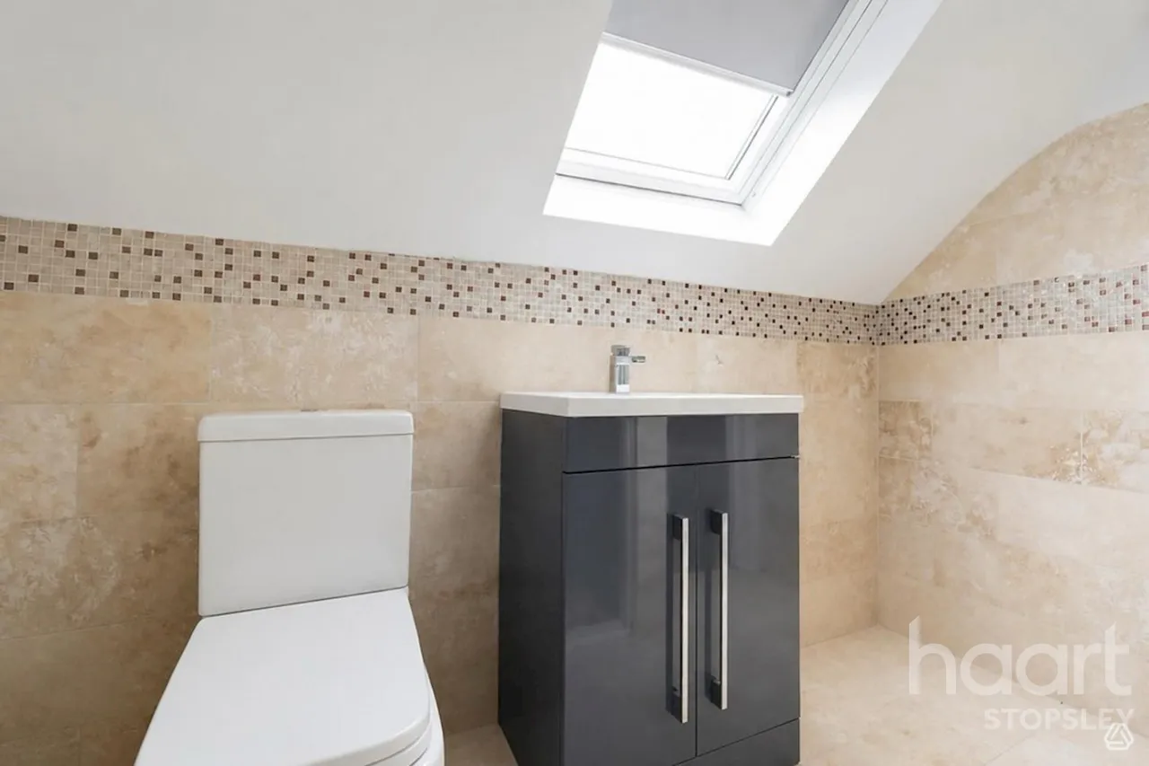 Hitchin Road, Luton, LU2, photo 16