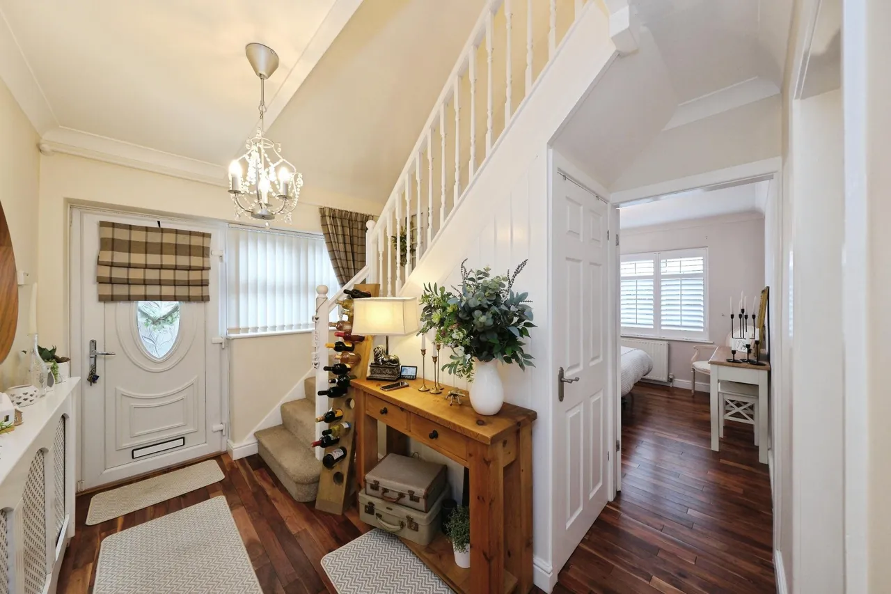 Lawns Road, Nottingham, NG17, photo 13