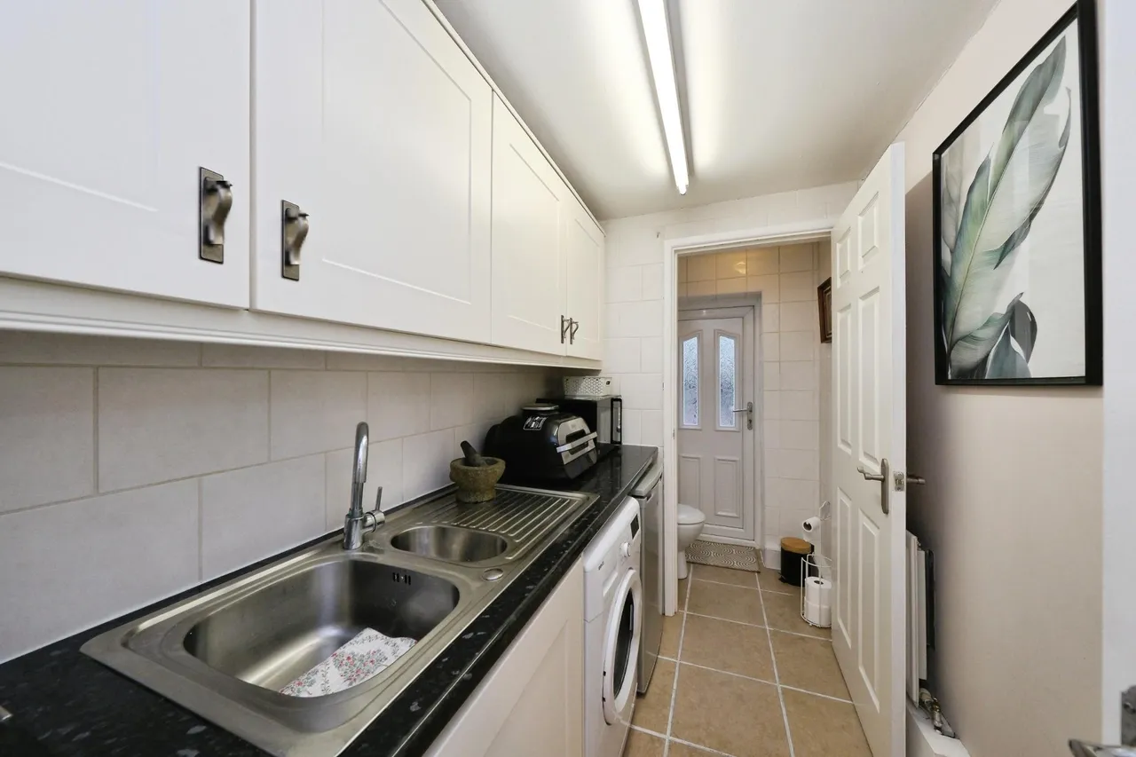 Lawns Road, Nottingham, NG17, photo 11