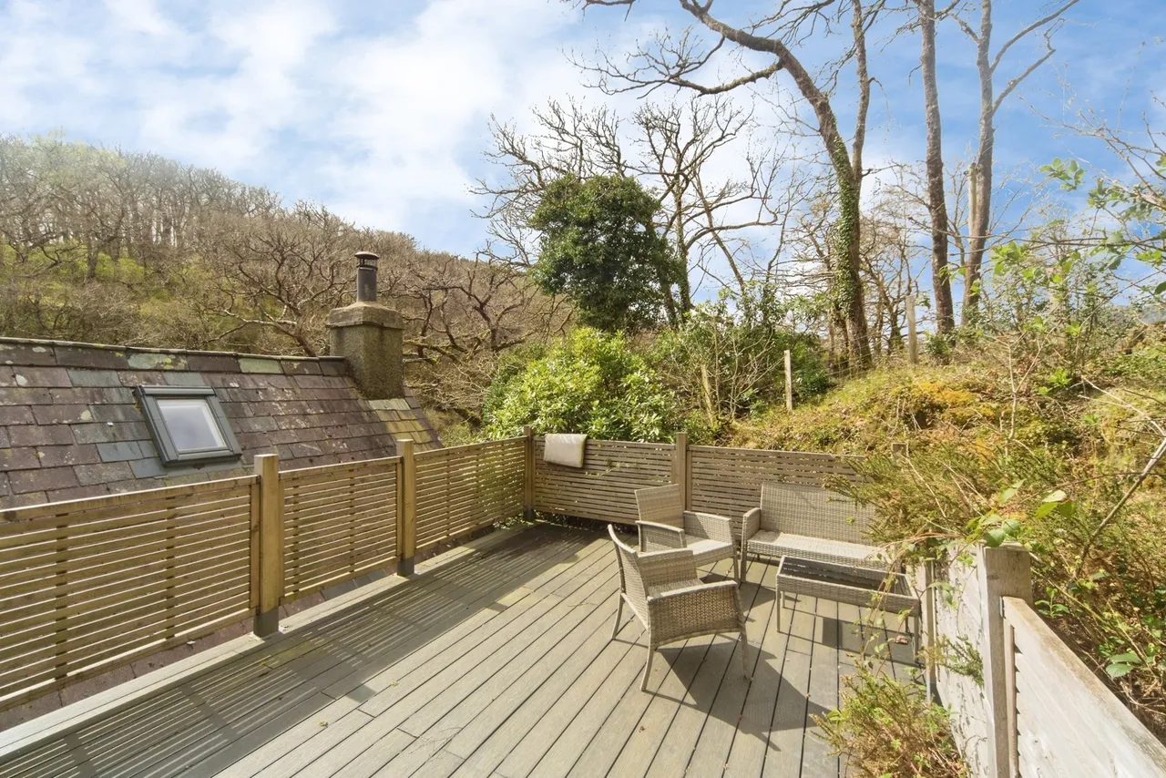 Capel Curig, Betws-y-Coed, LL24, photo 4