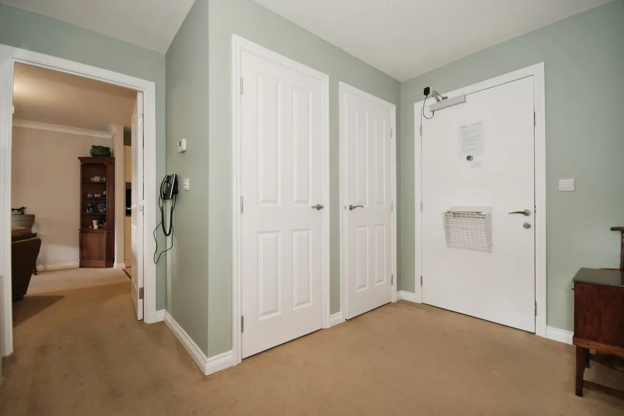 Brown Edge Road, BUXTON, Derbyshire, SK17, photo 3