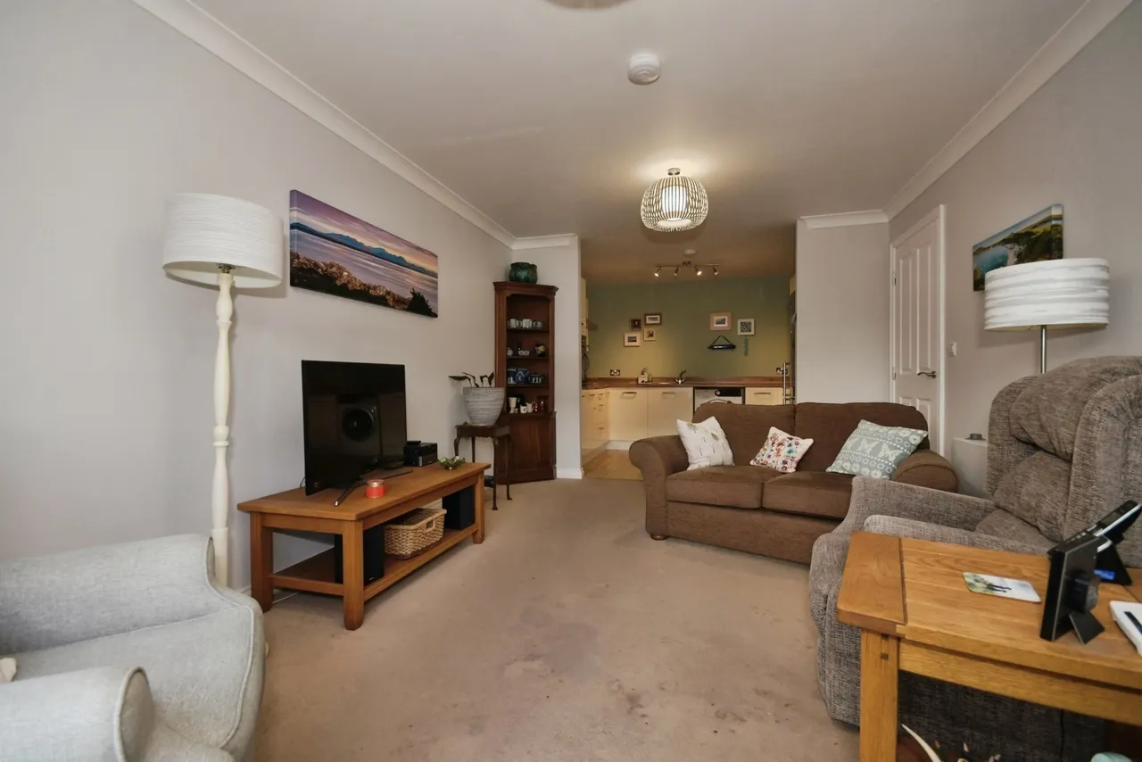 Brown Edge Road, BUXTON, Derbyshire, SK17, photo 8