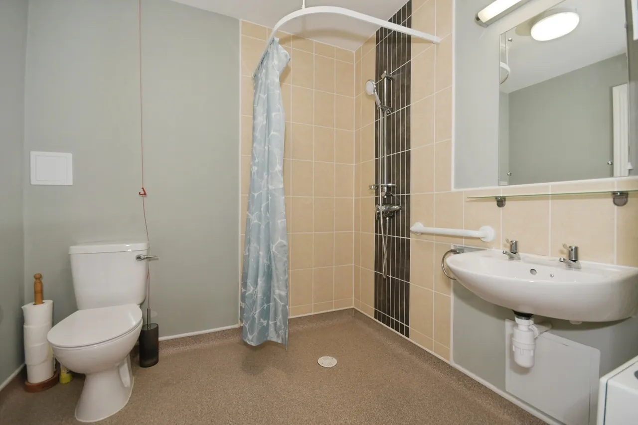 Brown Edge Road, BUXTON, Derbyshire, SK17, photo 4