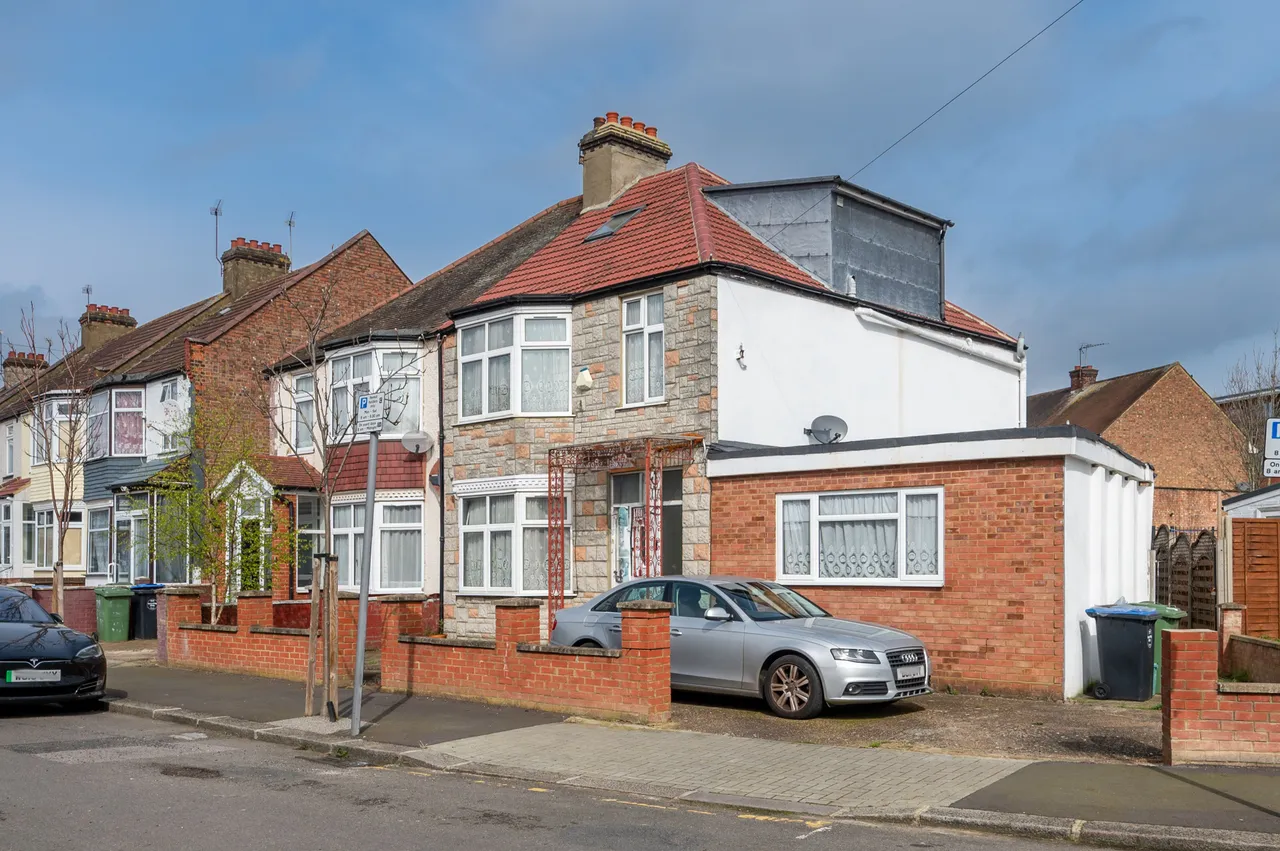 37 Park Road, Wembley, photo 5