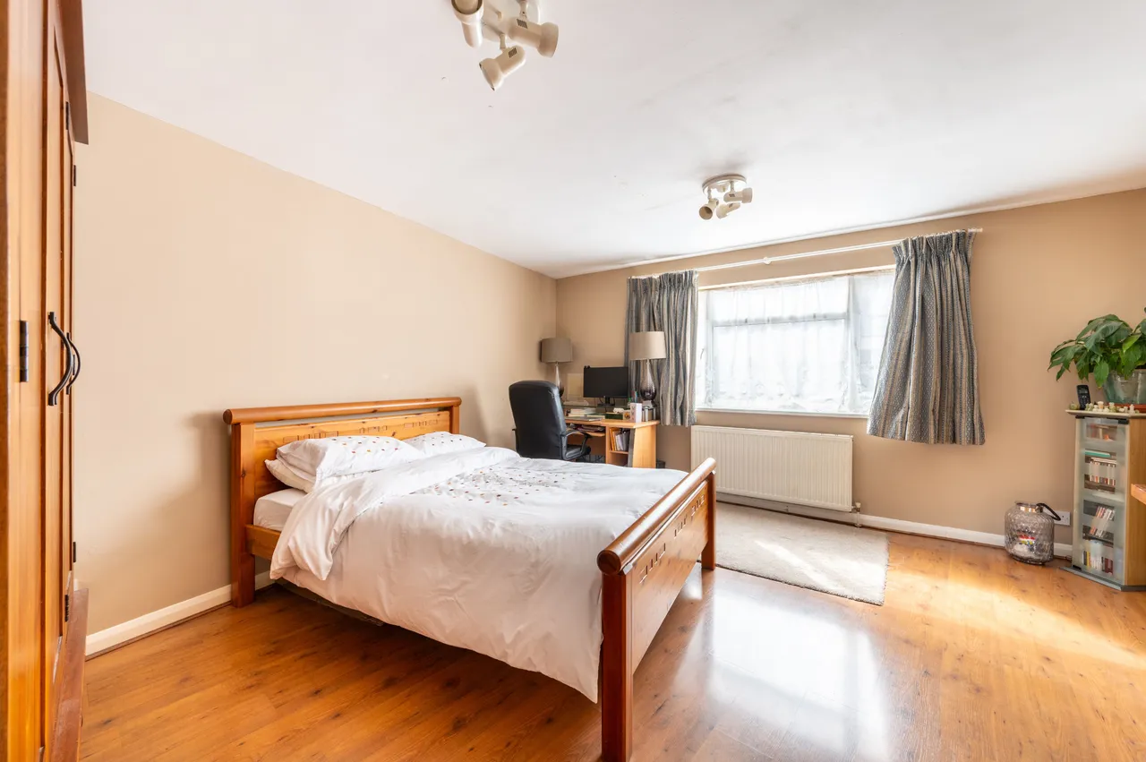 37 Park Road, Wembley, photo 6