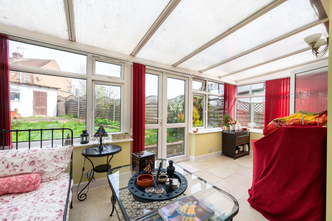 37 Park Road, Wembley, photo 4