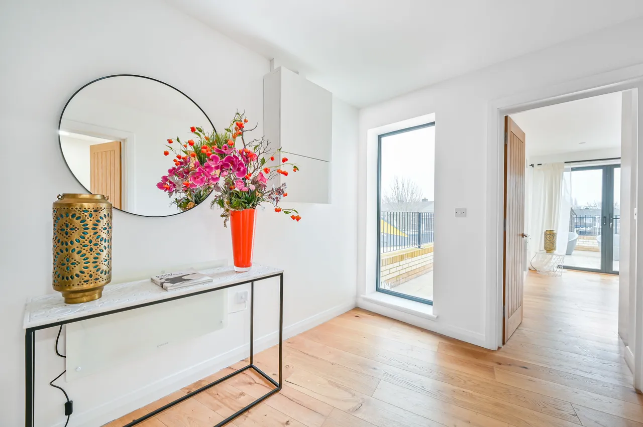 Flat 1, 50 Bournemouth Close, London, photo 9
