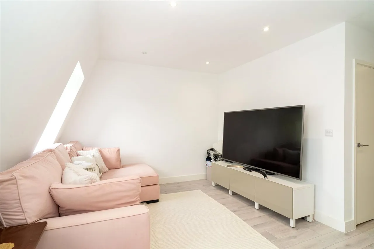 Alton Mews, Aylesbury, Buckinghamshire, HP19, photo 4