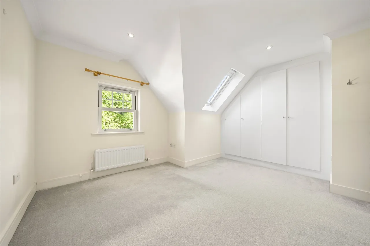 Sterling Place, Weybridge, KT13, photo 5