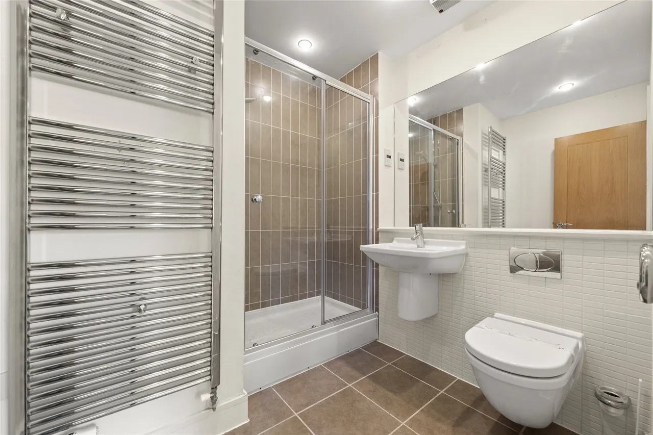 Sterling Place, Weybridge, KT13, photo 7