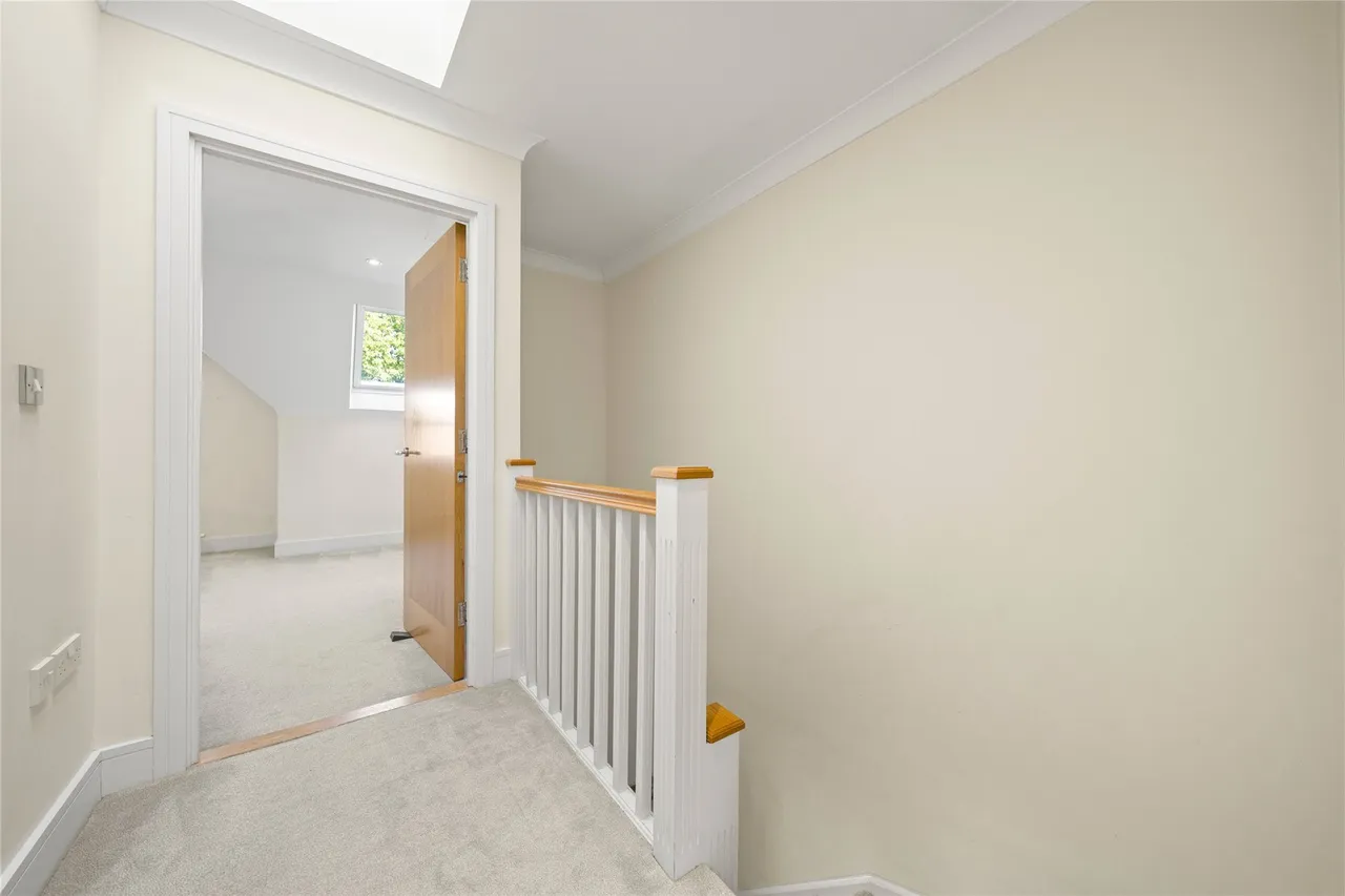 Sterling Place, Weybridge, KT13, photo 6