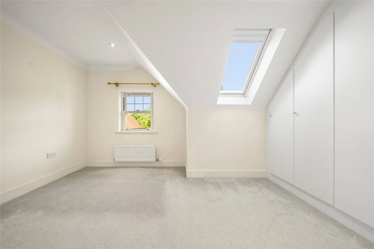 Sterling Place, Weybridge, KT13, photo 9