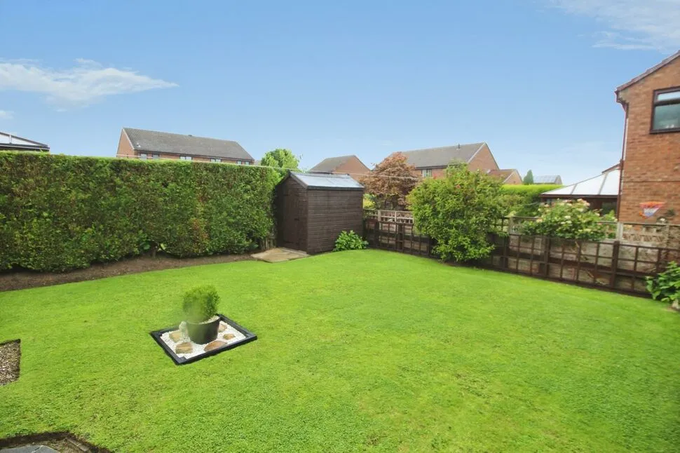 Bourne Court, DH9, photo 18