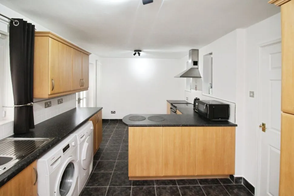 Bourne Court, DH9, photo 7
