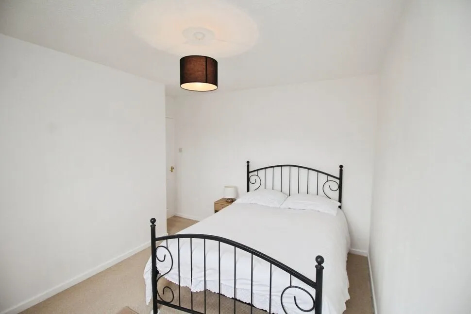 Bourne Court, DH9, photo 11
