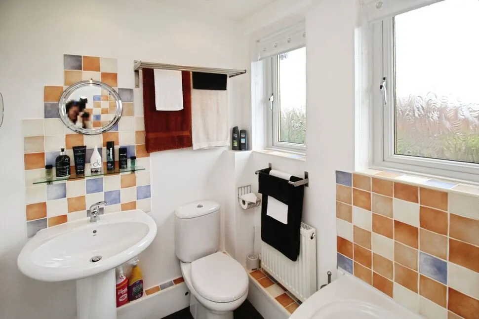Bourne Court, DH9, photo 16