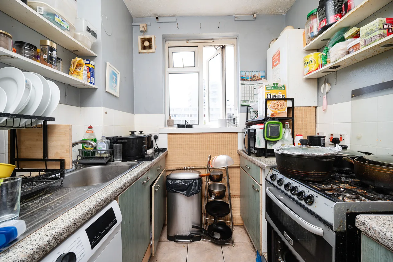 11 Nestor House, Old Bethnal Green Road, London, photo 6