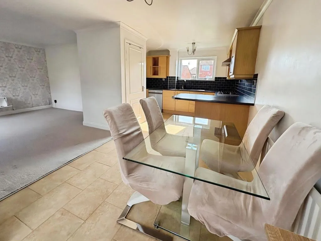 Newcastle Upon Tyne NE12 9QL, NE12, photo 5