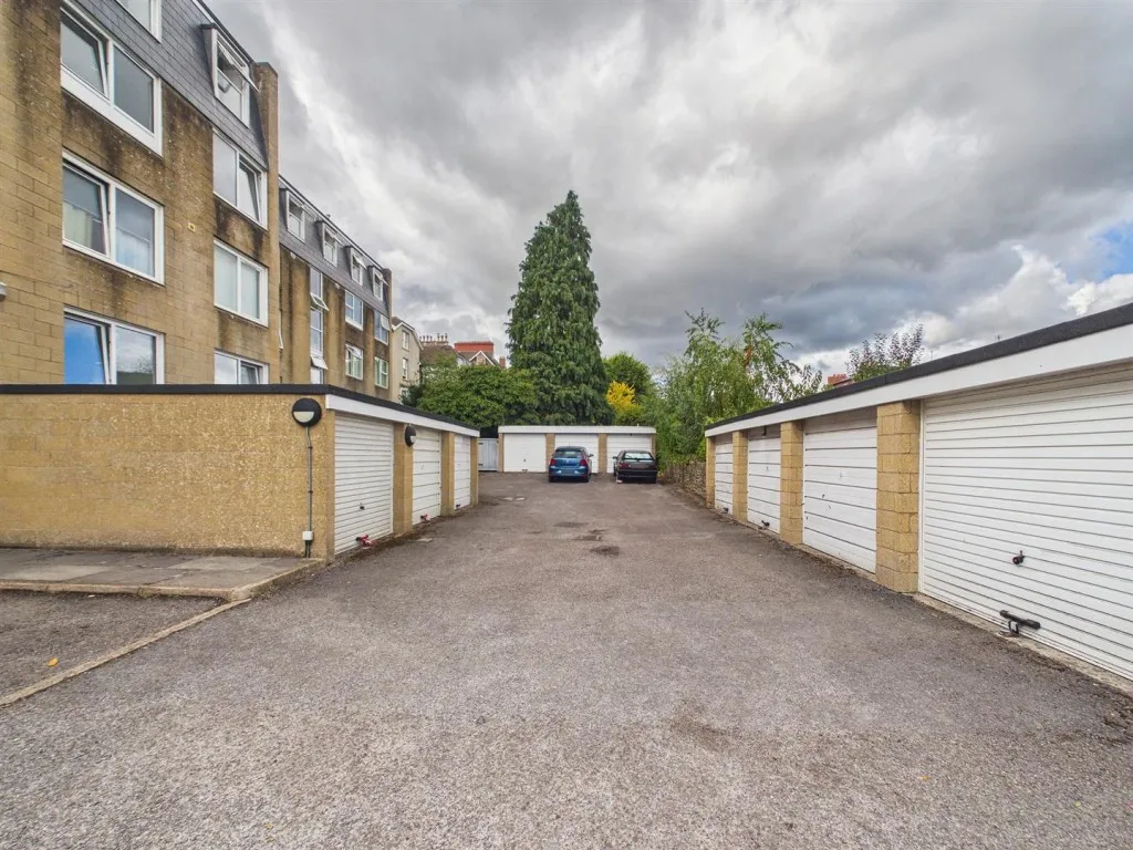 Flat 9, Clifton Wood Court, Clifton Wood Road, Cliftonwood, Bristol, BS8 4UL, photo 11