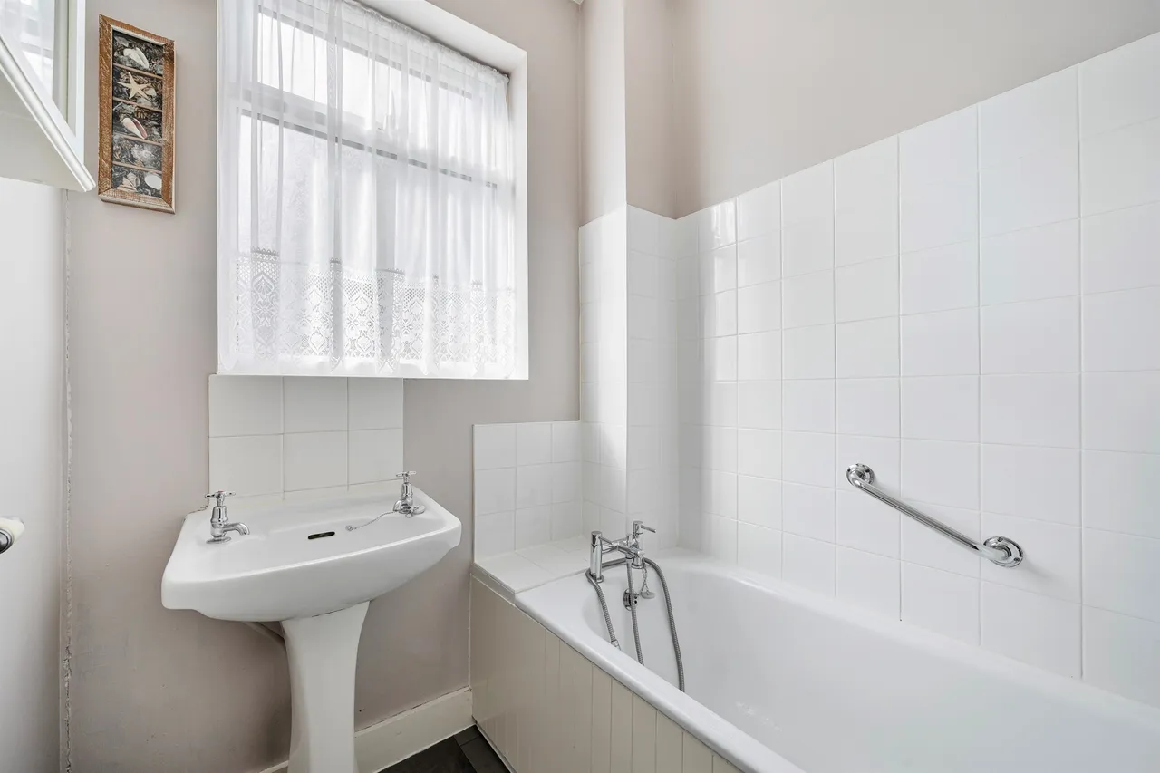 Manor Road, London, N17, photo 12