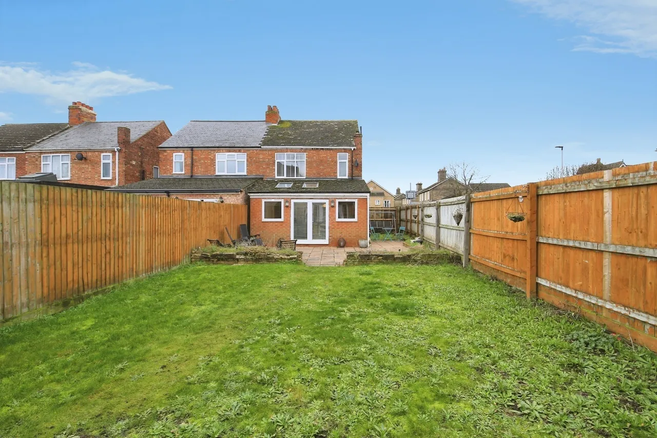 Fletton Avenue, Peterborough, Cambridgeshire, PE2, photo 2
