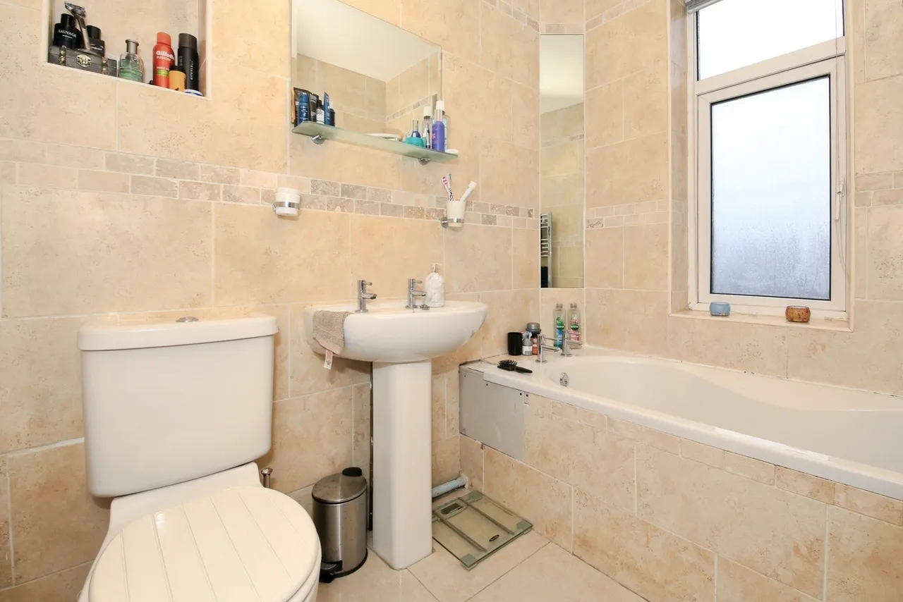 Fletton Avenue, Peterborough, Cambridgeshire, PE2, photo 12