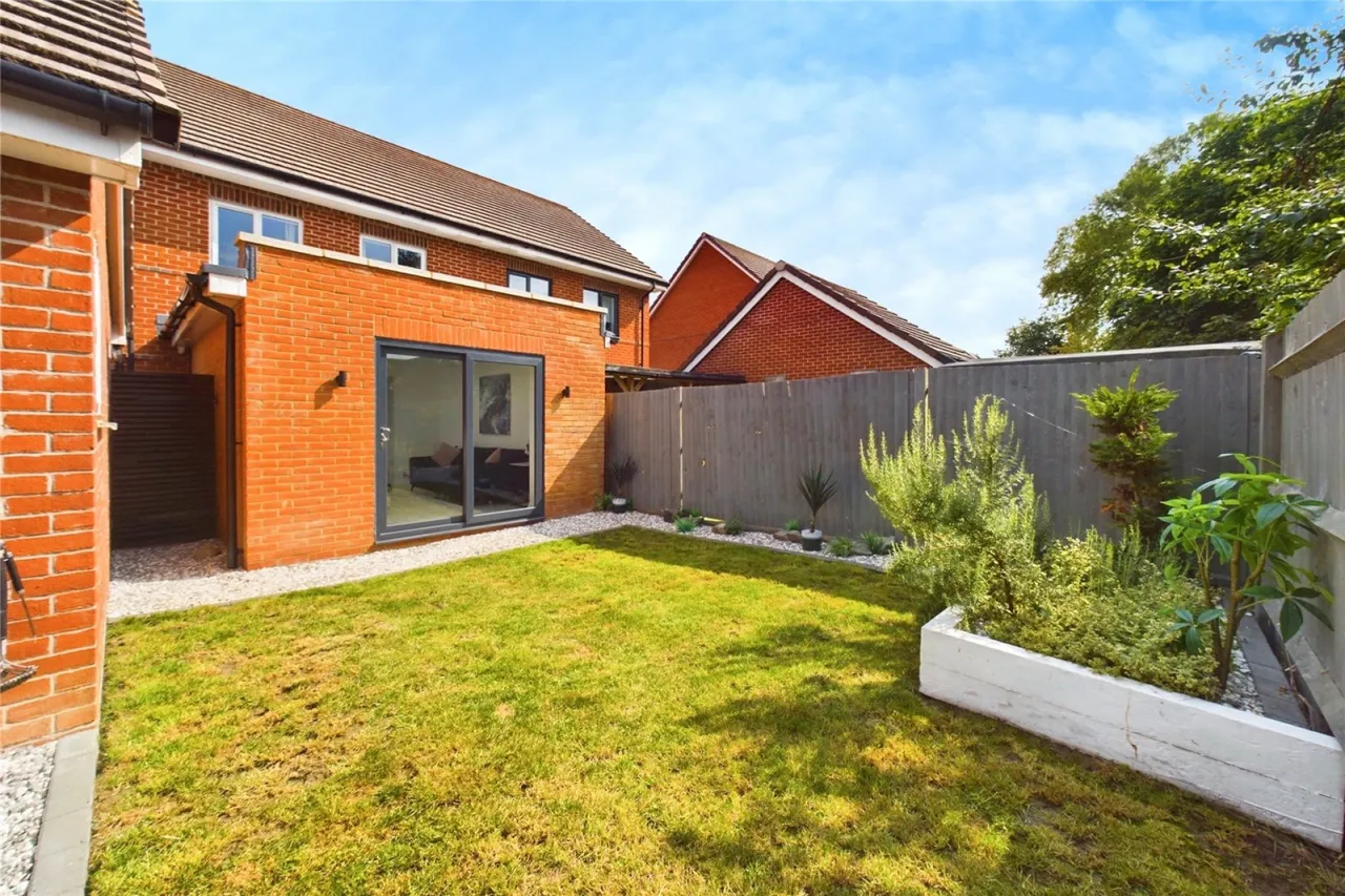 Albert Close, Spencers Wood, RG7, photo 20