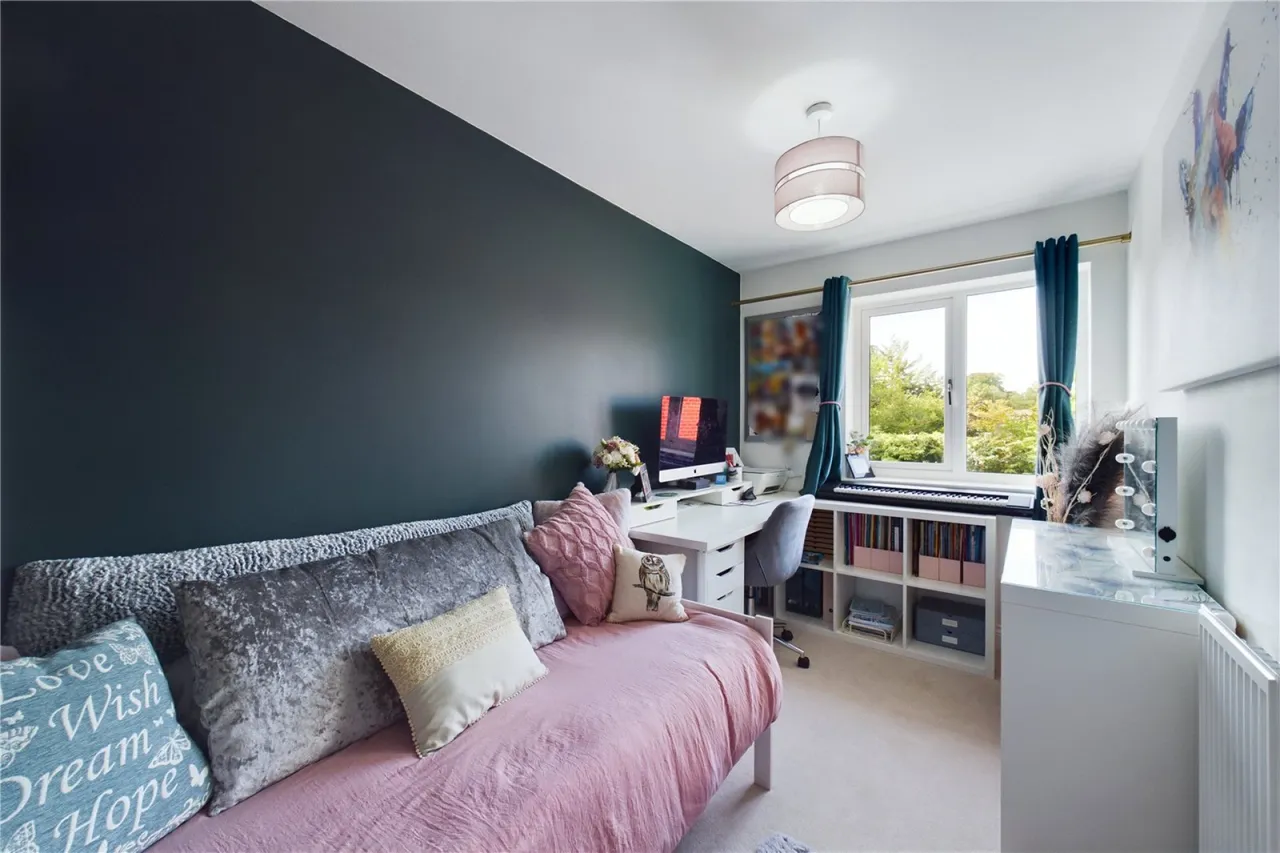 Albert Close, Spencers Wood, RG7, photo 17