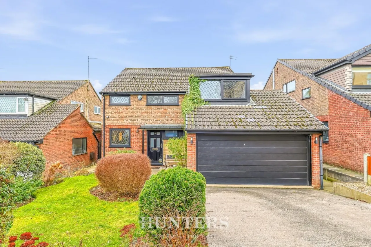 4 bed house for sale, Lime Gardens, Middleton, M24