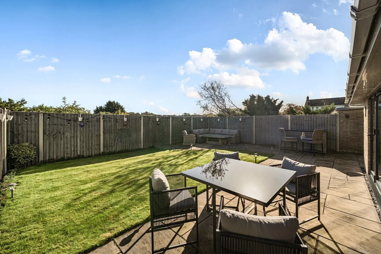 Volunteer Road, Theale, RG7, photo 16